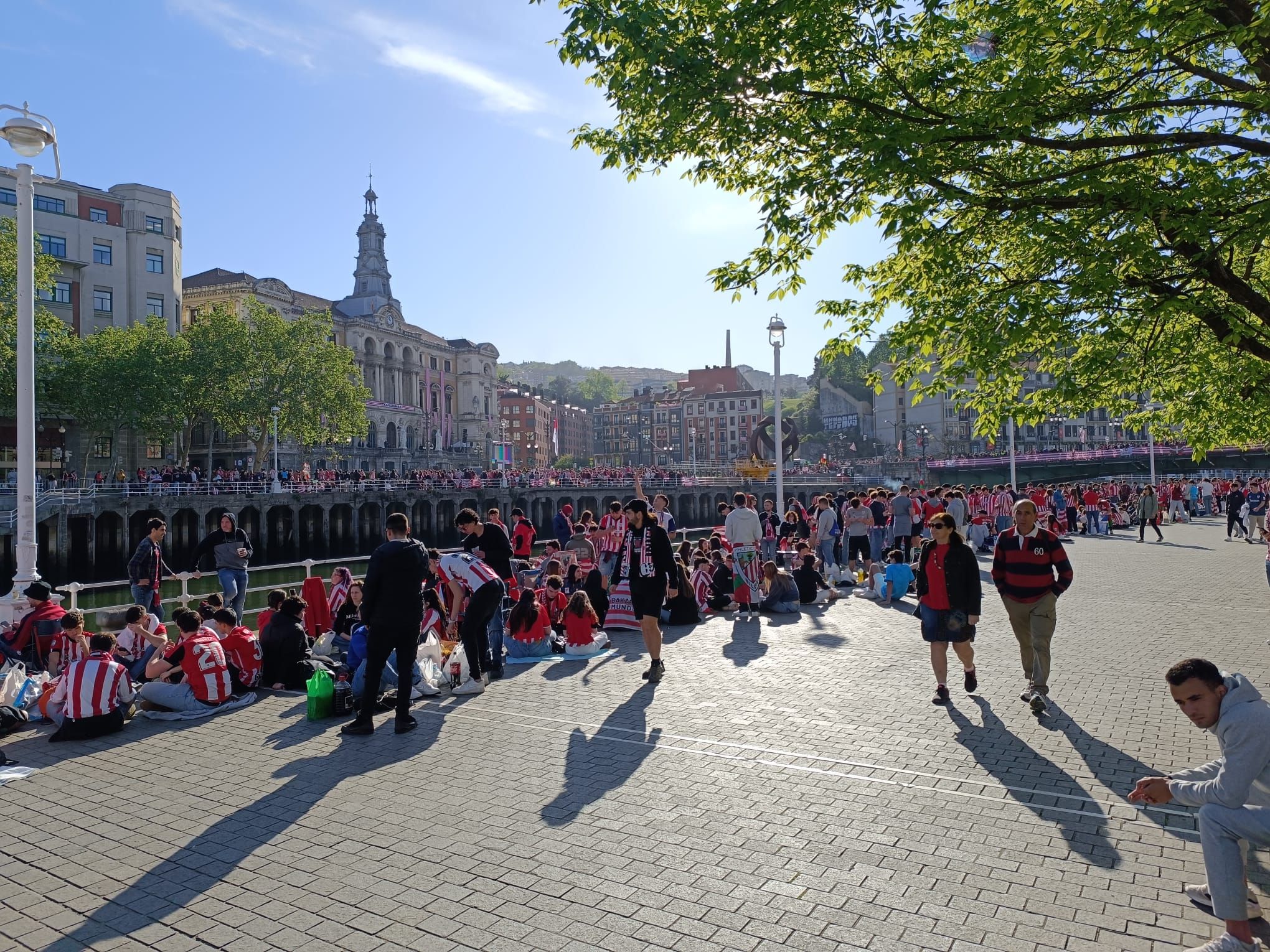 Las imágenes de la fiesta de la gabarra en Bilbao