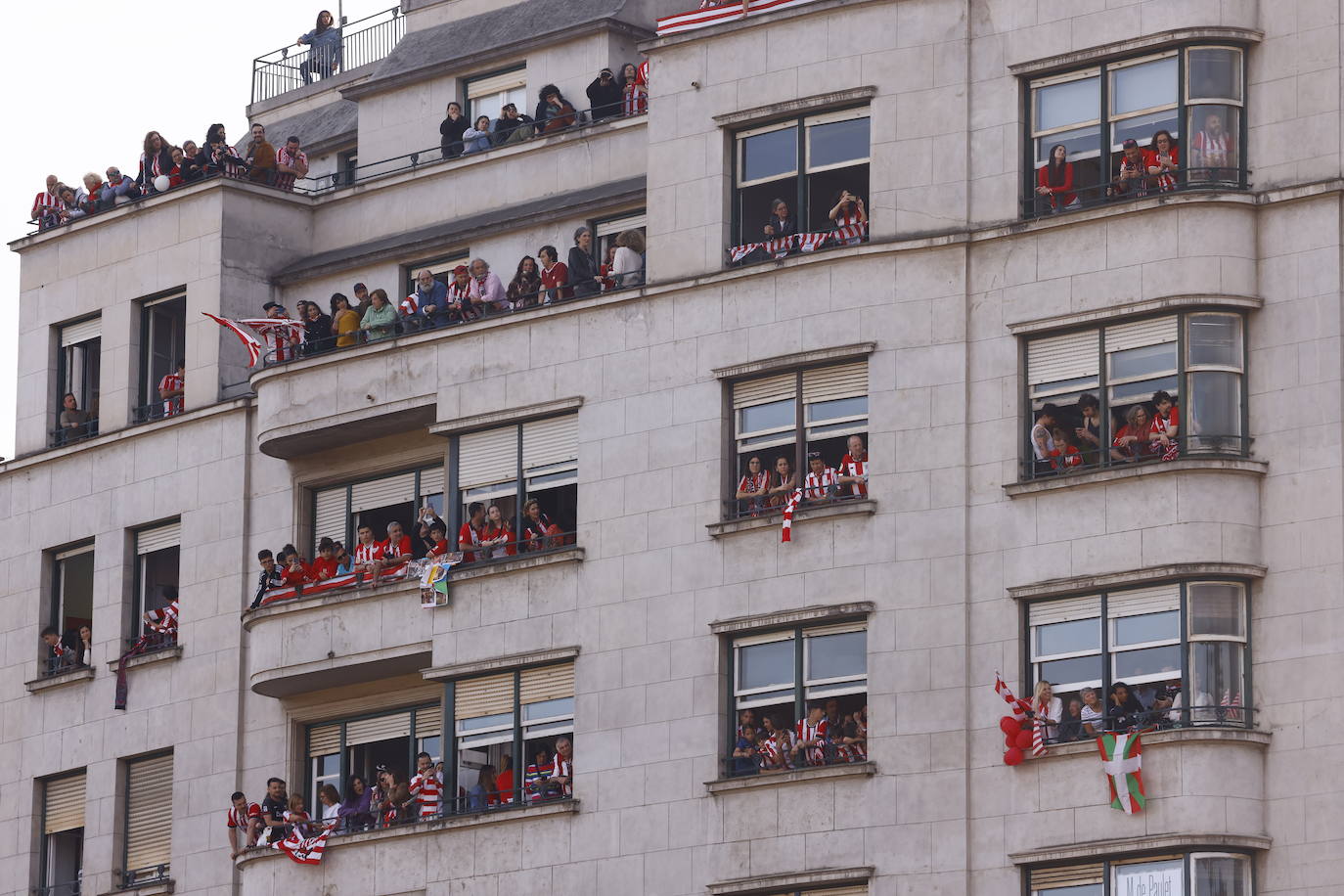 Las imágenes de la fiesta de la gabarra en Bilbao