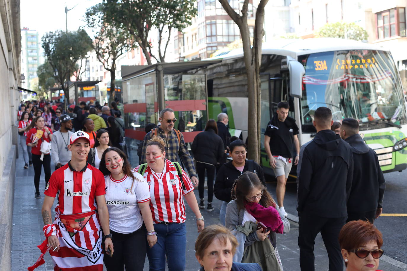 Las imágenes de la fiesta de la gabarra en Bilbao