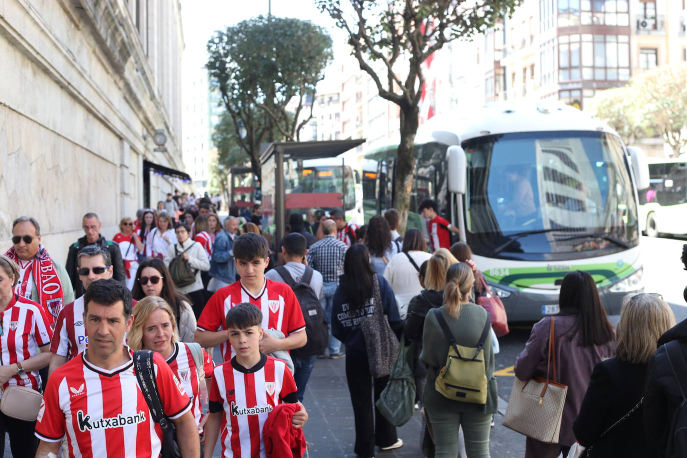 Las imágenes de la fiesta de la gabarra en Bilbao