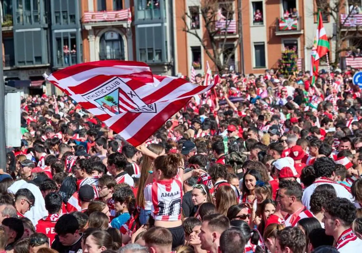 Iñaki López: Cuarenta años nos han cambiado la piel. Nunca el espíritu. ¡Aupa  Athletic! | El Correo