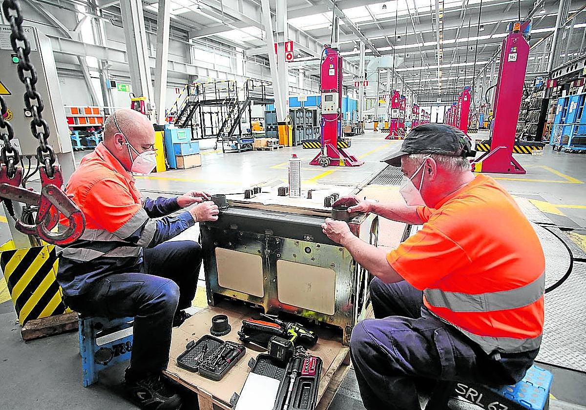 Los trabajadores veteranos pueden ver dificultado su acceso al contrato relevo.