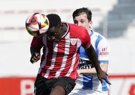 Adama Boiro durante el partido contra el Náxara