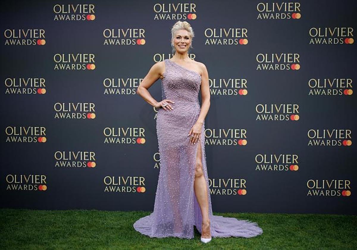 La actriz Hannah Waddingham posa este lunes en los Laurence Olivier Awards.
