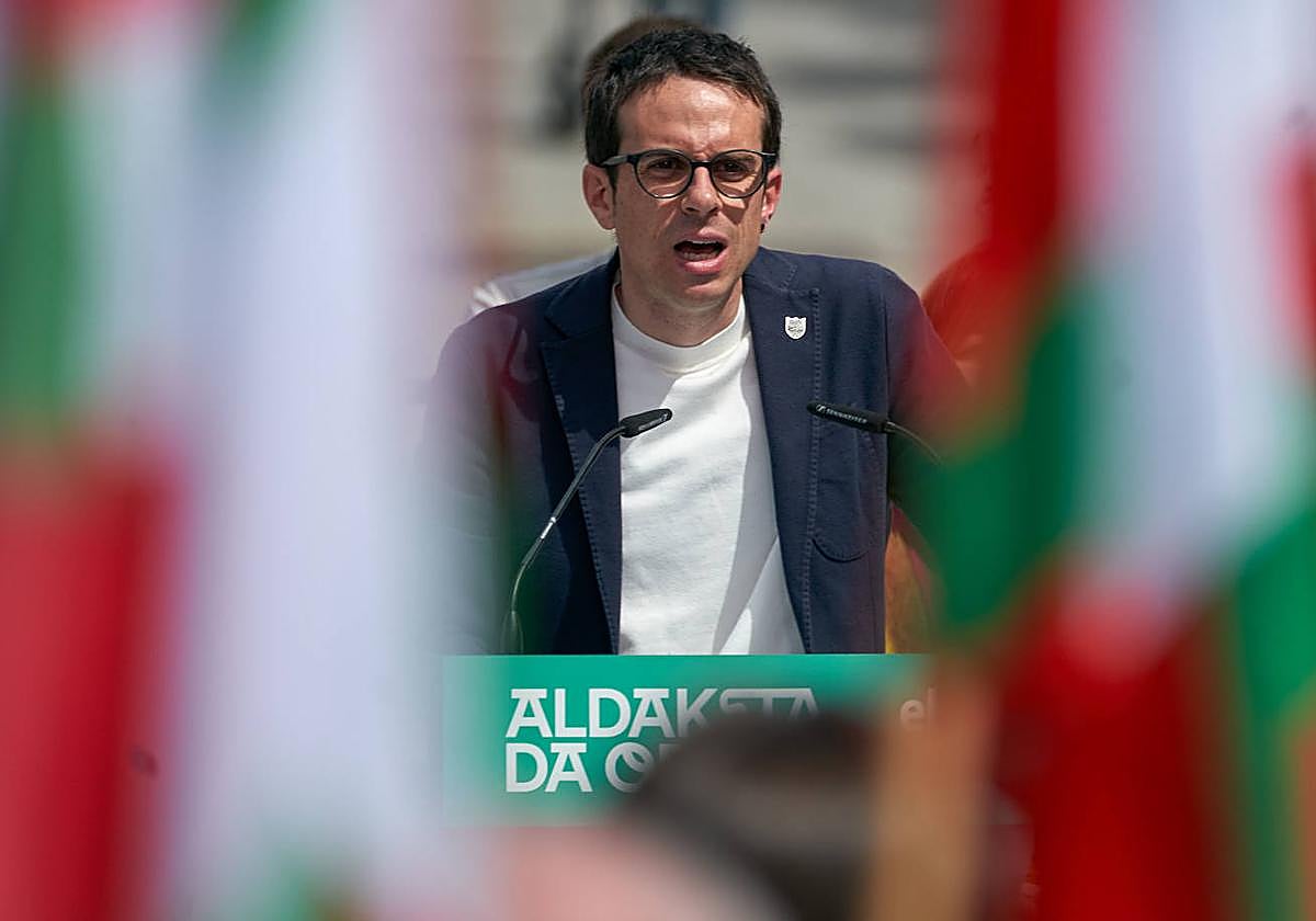 Pello Otxandiano, durante un mitin electoral.