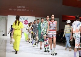 Un desfile que da color a la moda más próxima