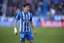 Giuliano Simeone, en un partido con el Alavés.