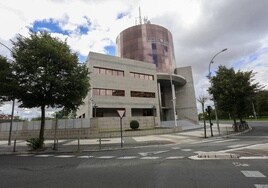 Arrestan en Vitoria a un conductor que se ha dado a la fuga en un control de la Ertzaintza