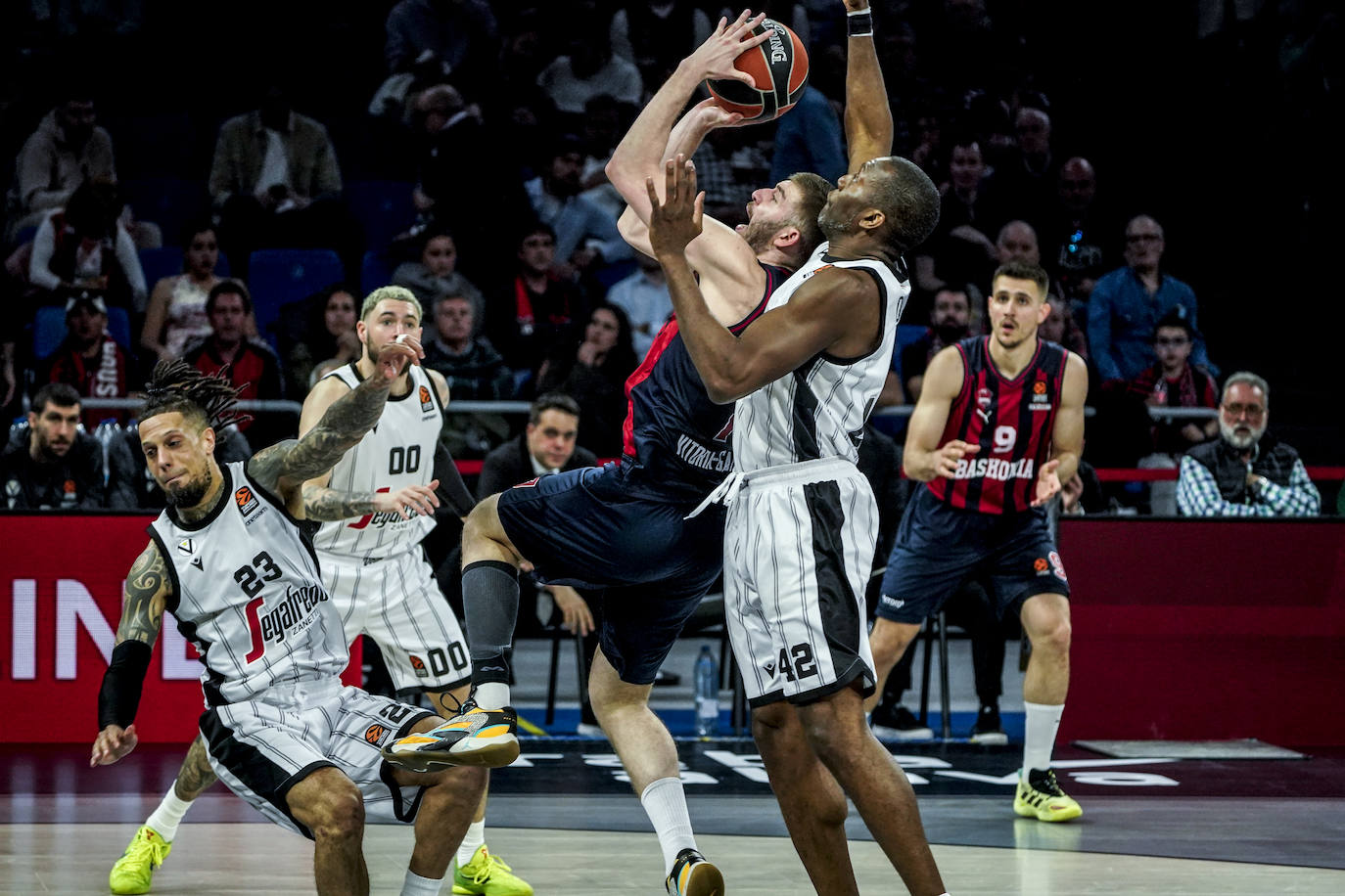 La crucial victoria del Baskonia sobre el Virtus Bolonia