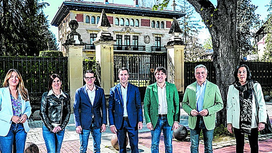Frente a la casa que todos desean