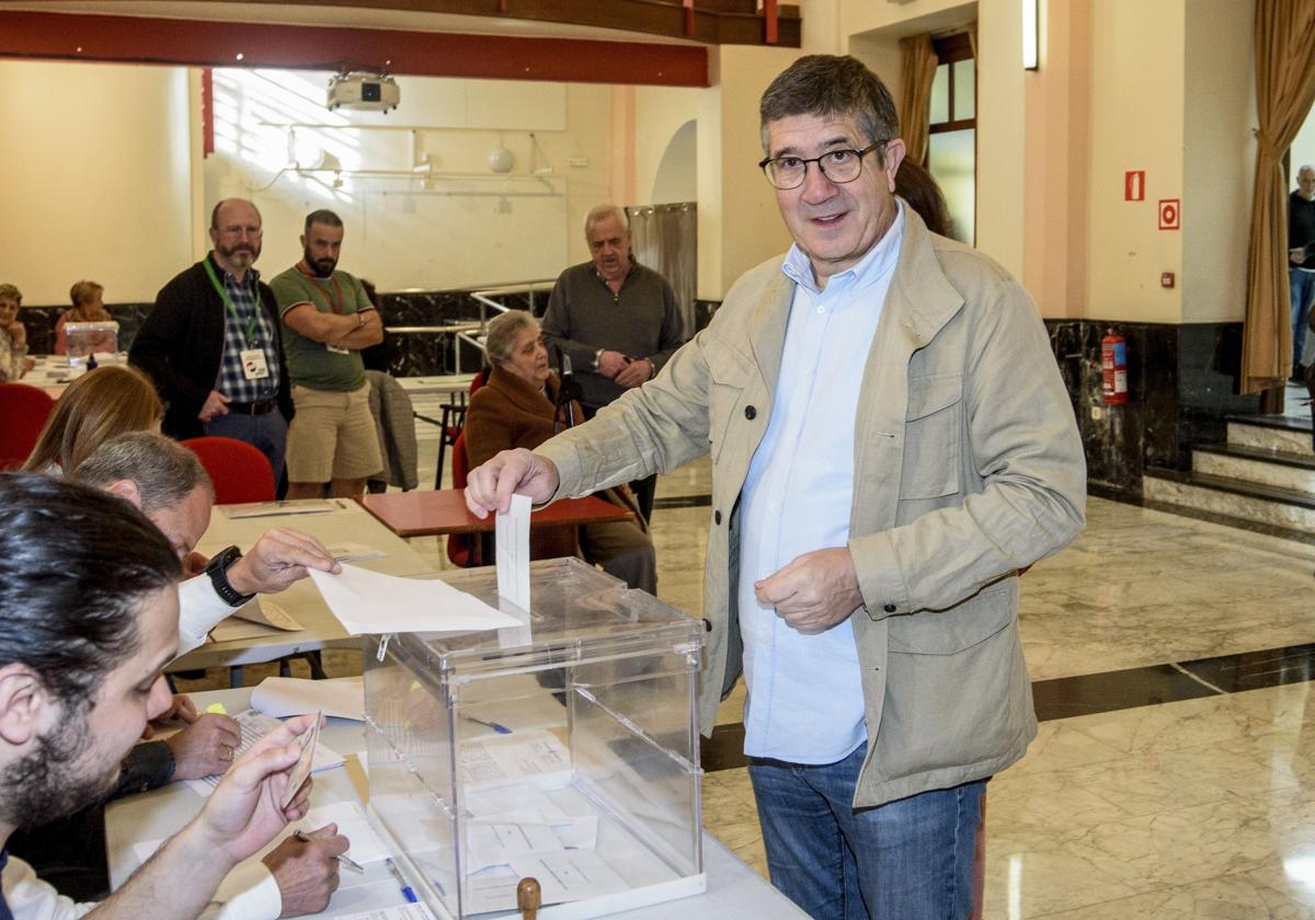 Los políticos vascos se acercan a las urnas este domingo