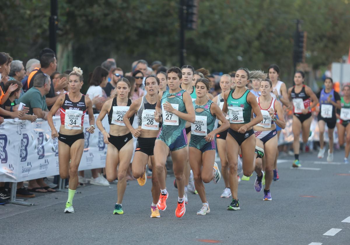 Un grupo de atletas participan en una edición anterior.