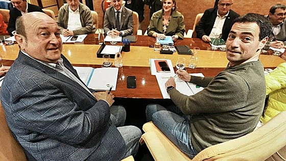 Ortuzar limita el crecimiento de Bildu por ser «un partido aislado» con el que nadie quiere gobernar