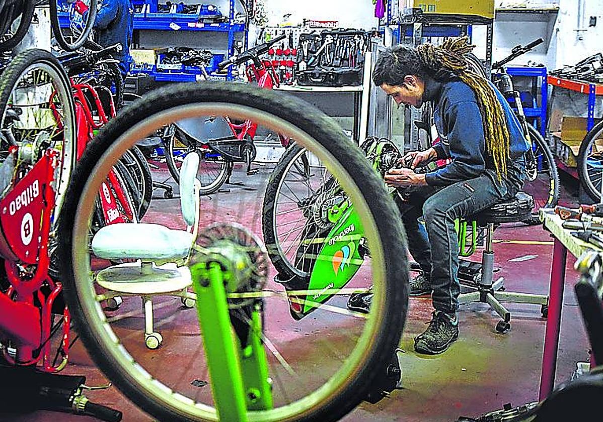 Taller de arreglo de 'bilbaobizi'.