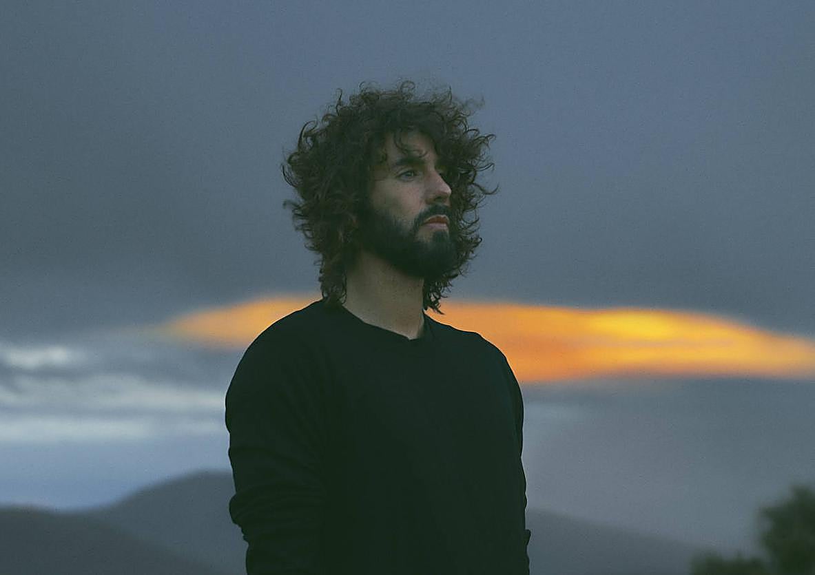 Mikel Izal: «He comenzado solo desde el trauma»