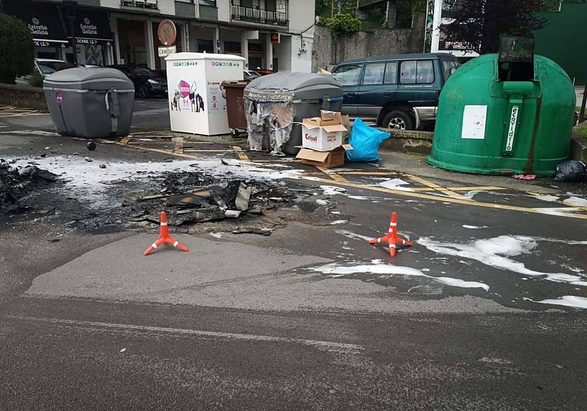 Imagen principal - Aspecto que presentaban las zonas afectadas tras la intervención de los bomberos.