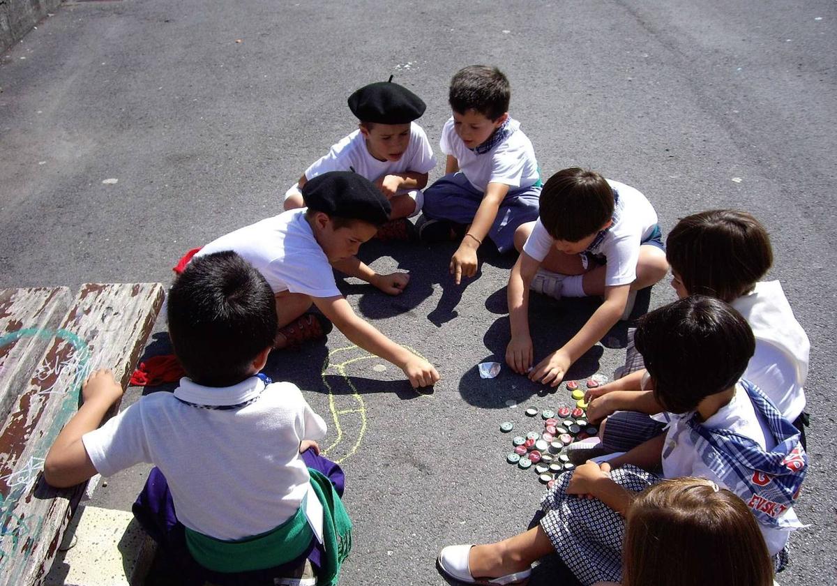 120 adolescentes podrán disfrutar de las colonias juveniles de verano en Galdakao