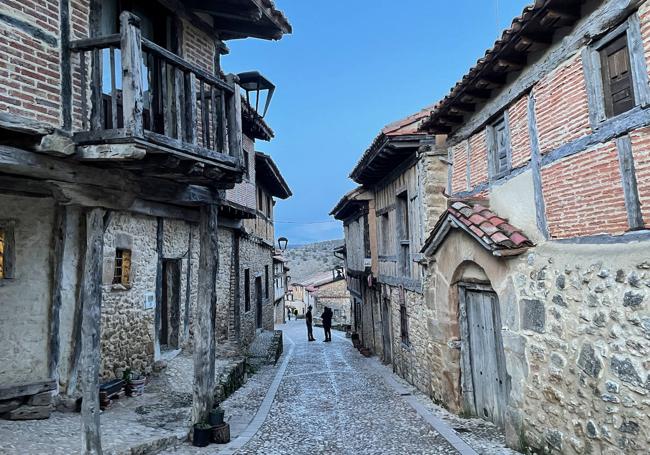 Calle principal de Calatañazor.