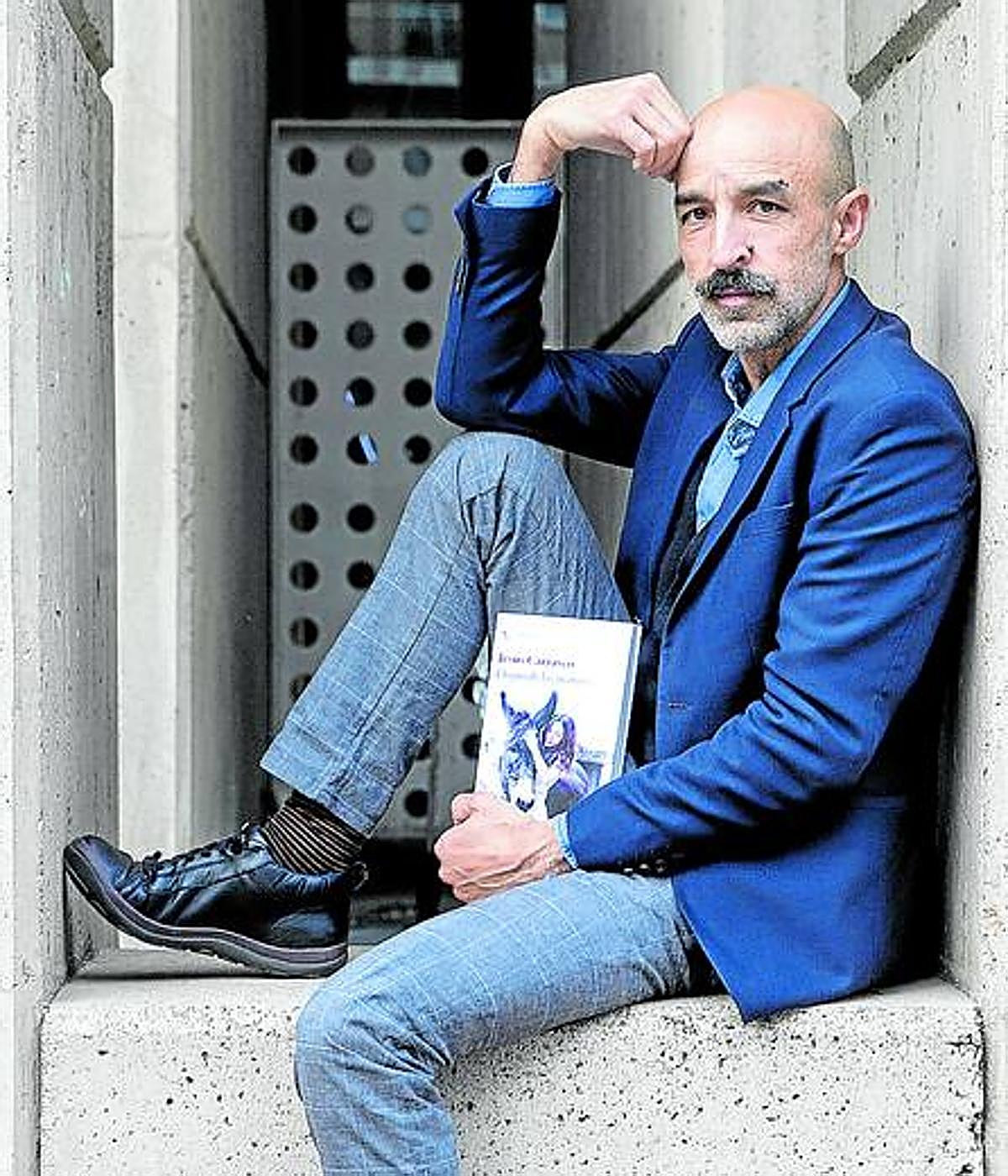 «Lo que está más cerca es invisible», dice Jesús Carrasco.