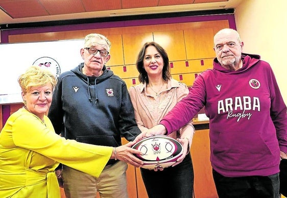 De izquierda a derecha, Ana del Val, Roberto Corres, Ana López de Uralde y Paco Sarabia.