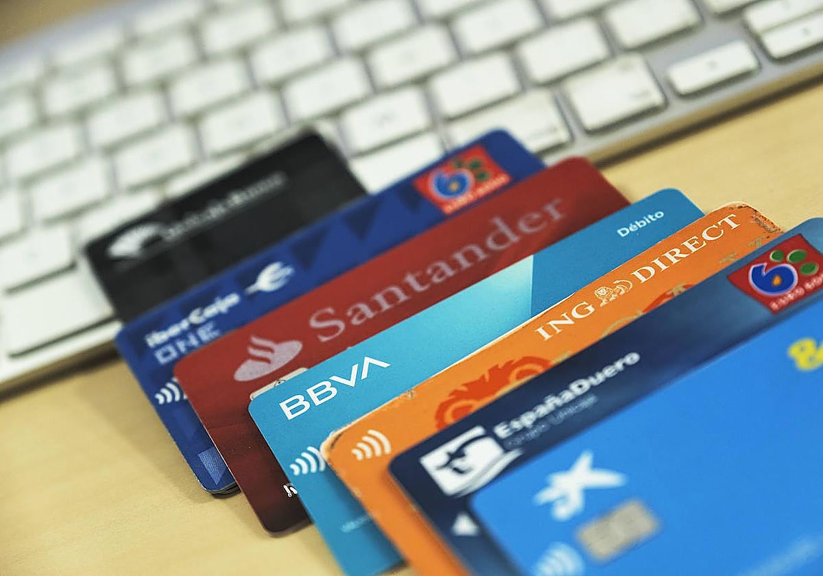 Los errores que casi todo el mundo comete con las tarjetas de banco caducadas