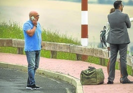 Alfredo De Miguel, exnúmero dos del PNV alavés, minutos antes de ingresar en la prisión de Zaballa el pasado 6 de julio.