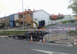 Las máquinas ya están actuando en distintas calles del barrio.