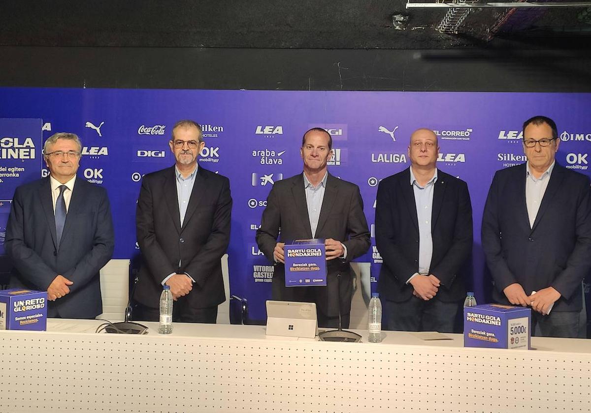 Participantes en la rueda de prensa de presentación de la campaña.