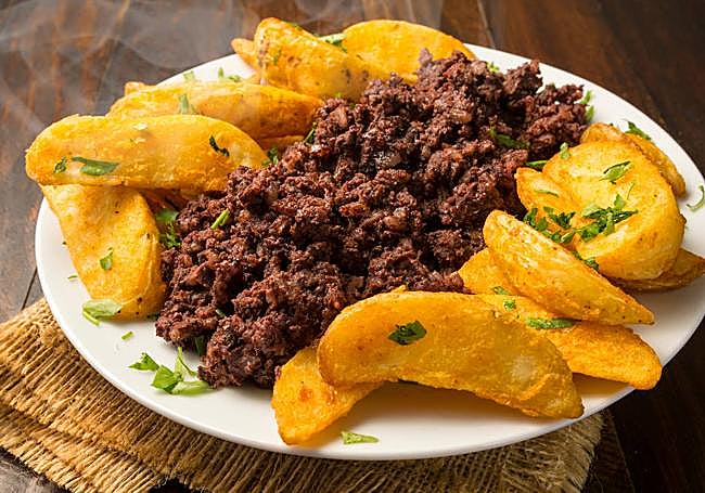 Morcilla matachana con patatitas.