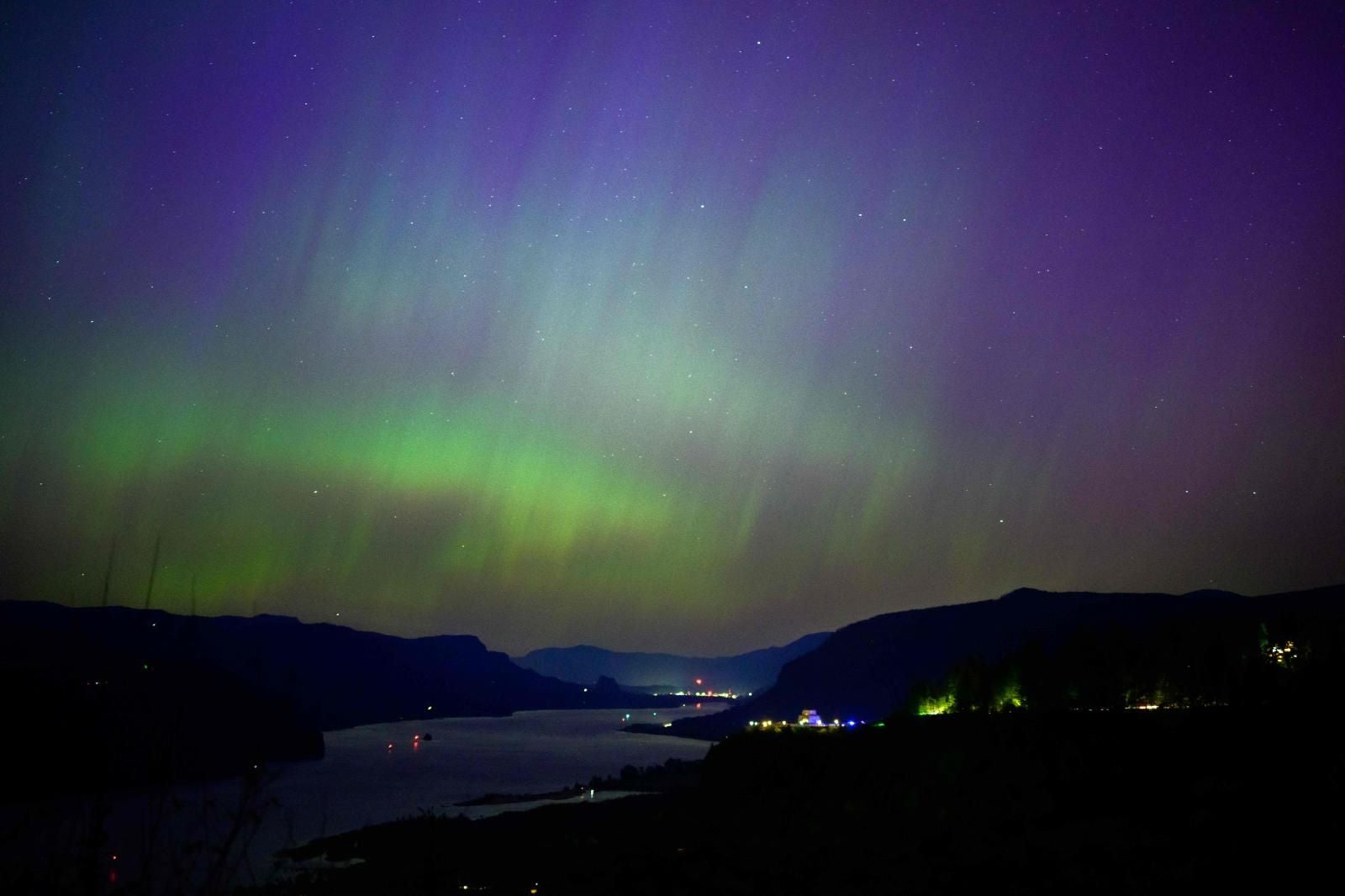 La aurora boreal tiñe el cielo de todo el mundo