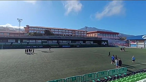El Barakaldo llega al campo del Atlético El Paso donde se disputará la ida del ascenso a Primera Federación
