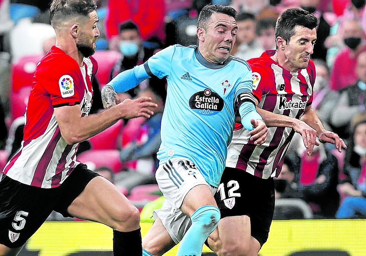 Aspas se va de Vivian y Yeray en un partido celebrado en San Mamés.