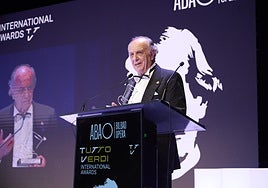 Leo Nucci, en la recogida del premio Tutto Verdi de la ABAO el pasado año.