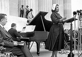Marian Anderson, en 1939 durante su actuación al aire libre en el Lincoln Memorial tras ser rechazada en el DAR Constitution Hall de Washington.