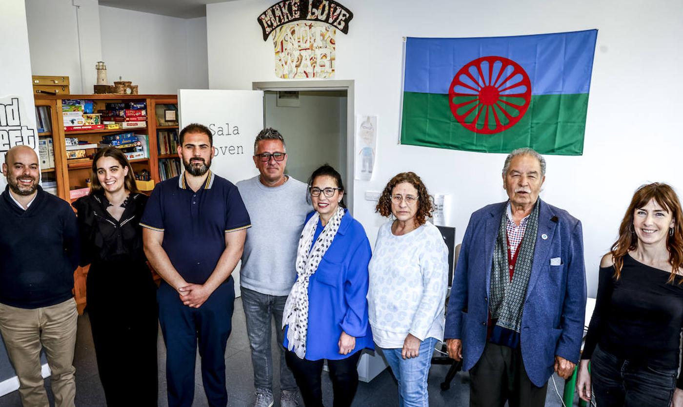 Imagen principal - El hogar de la comunidad gitana en Vitoria