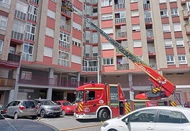 Imagen de la intervención en la vivienda donde se produjo el incendio.