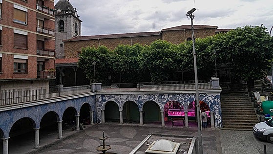 El PNV critica «la deficiente planificación» en la obra de la plaza de abastos de Llodio