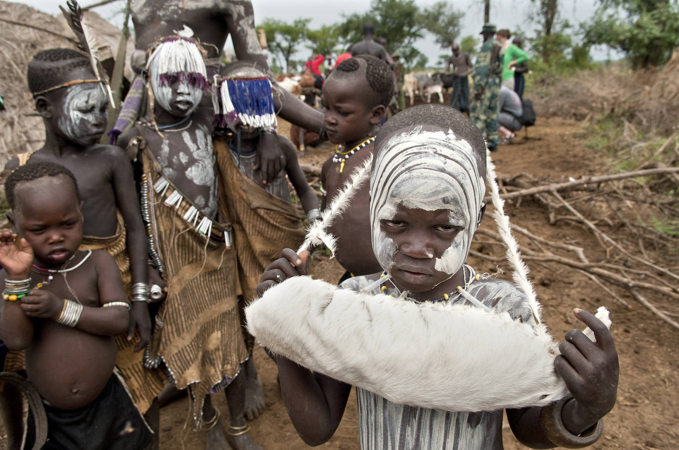 Los mursi, un símbolo del África que languidece