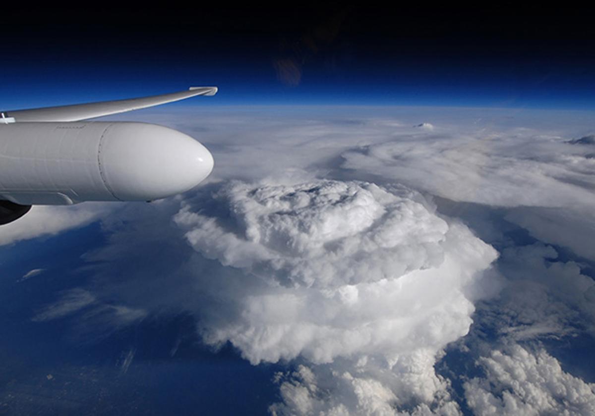 Nube de tormenta fotografiada desde el espacio.