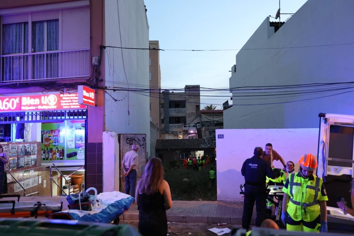 Al menos cuatro muertos por el derrumbe de un edificio en Palma de Mallorca