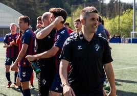 Jokin Aranbarri ha conseguido el ascenso a Segunda RFEF con el CD Vitoria.