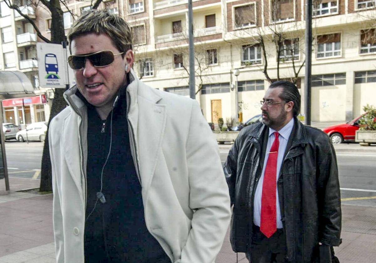 Piterman accede al Palacio de Justicia con Nereo.