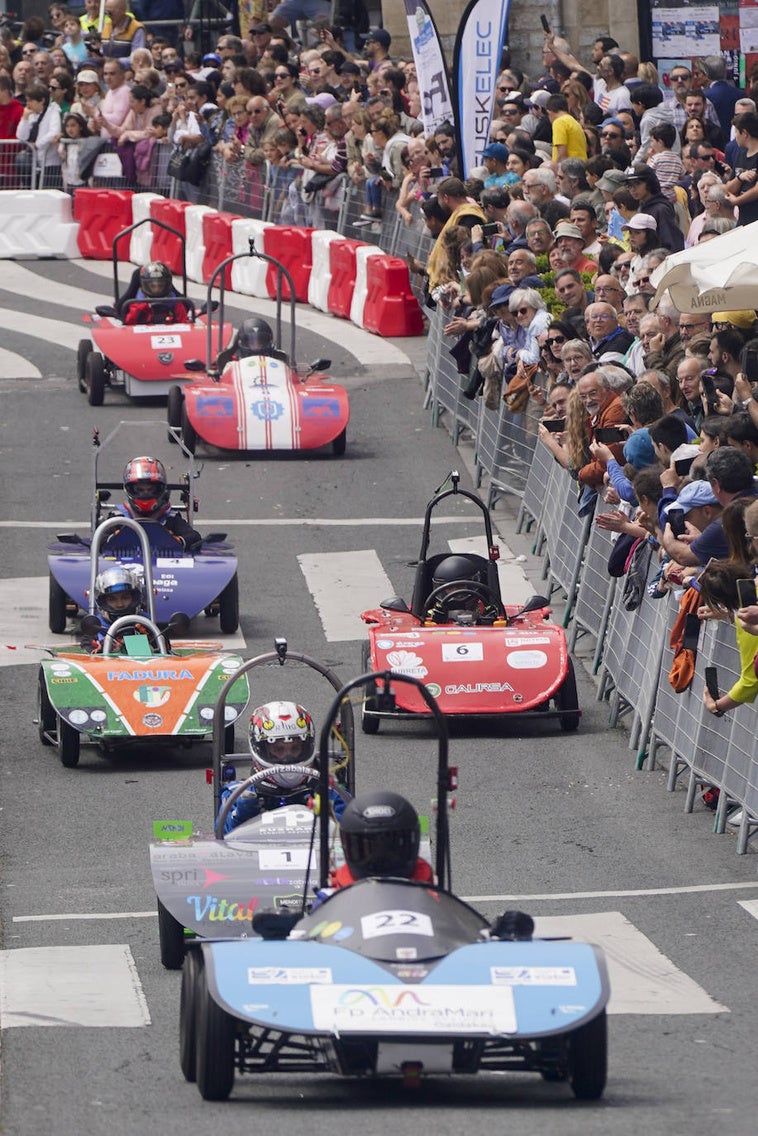 Los participantes en la carrera.