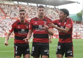 Javier Martón celebra su gol.