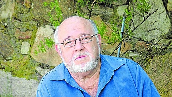 Dejaban allí sus poemas y la policía, los grises en aquellos años, los eliminaban
