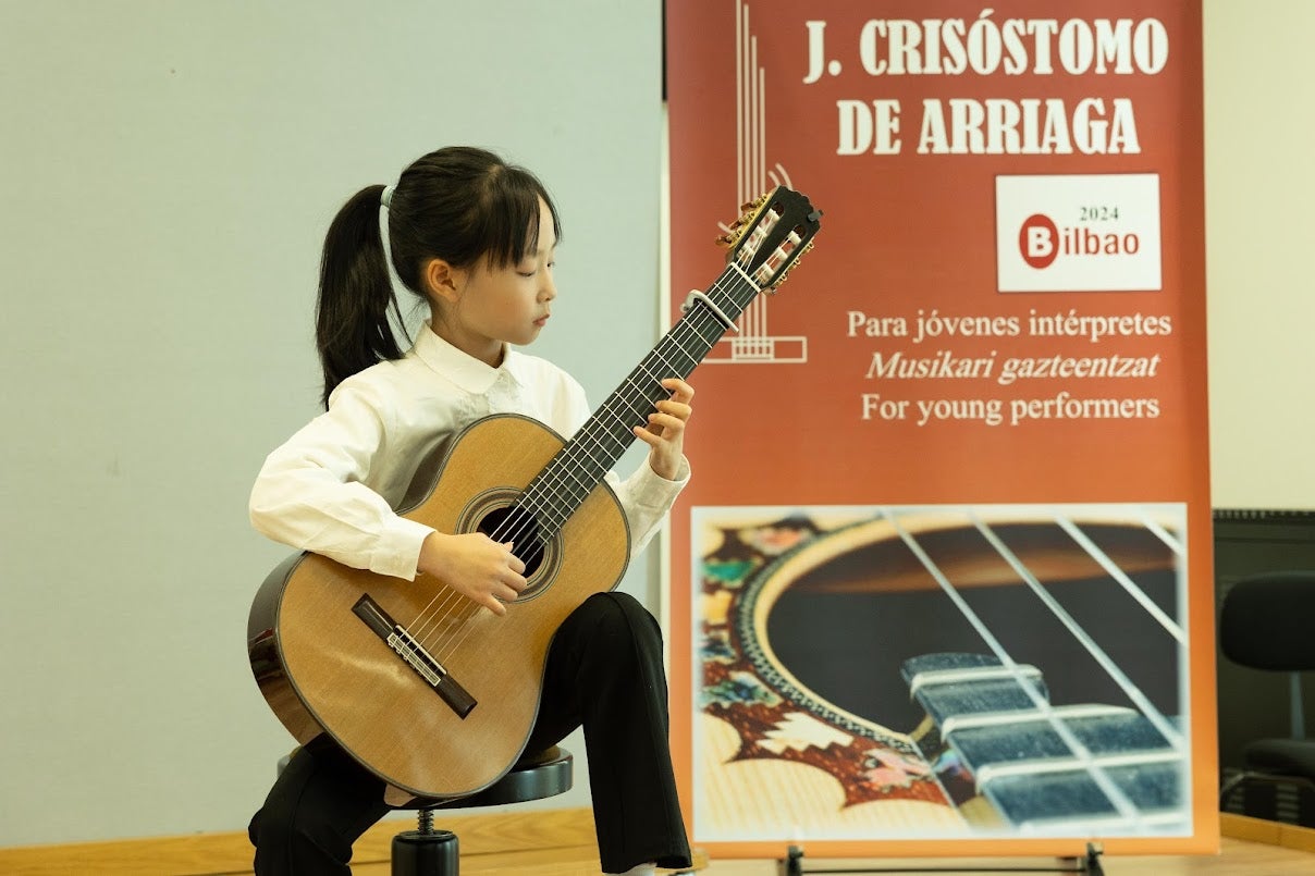 Xinyan Sun, de solo nueve años, dejó atónitos a los profesores y al jurado del concurso.