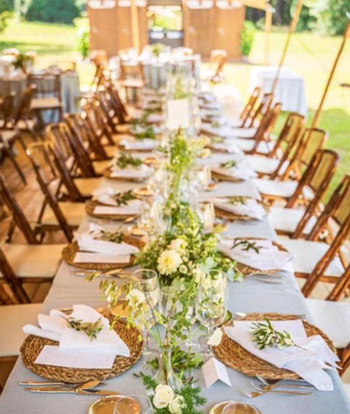 Imagen secundaria 2 - Así es el palacete donde los novios y los invitados ya han llegado tras el enlace