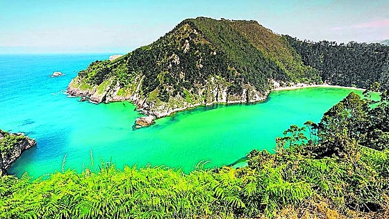 Un paseo con sabor a hojaldre por la costa occidental de Cantabria