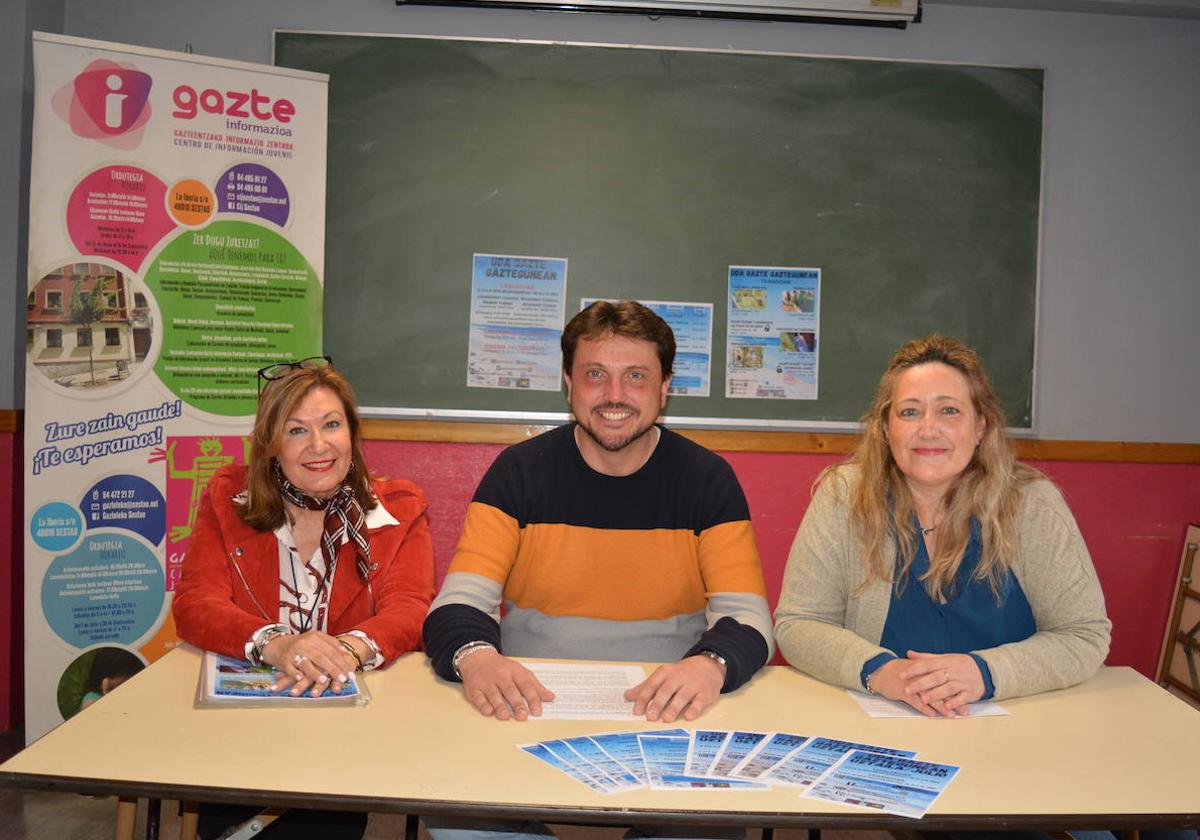 El concejal de Juventud, Borja Ramón, en las instalaciones de Gaztegune.