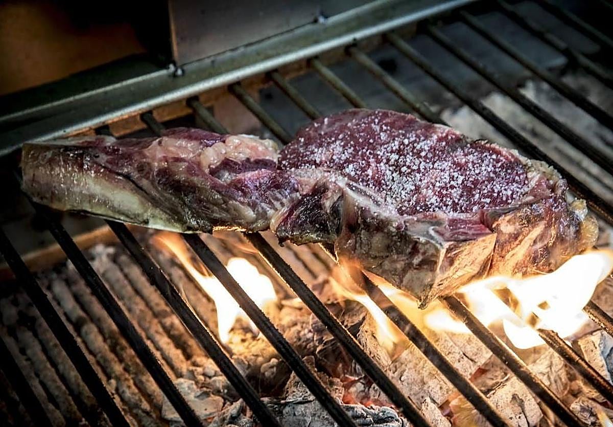 Cuánto cuesta, qué se come y cómo reservar en el Etxebarri, el segundo mejor restaurante del mundo